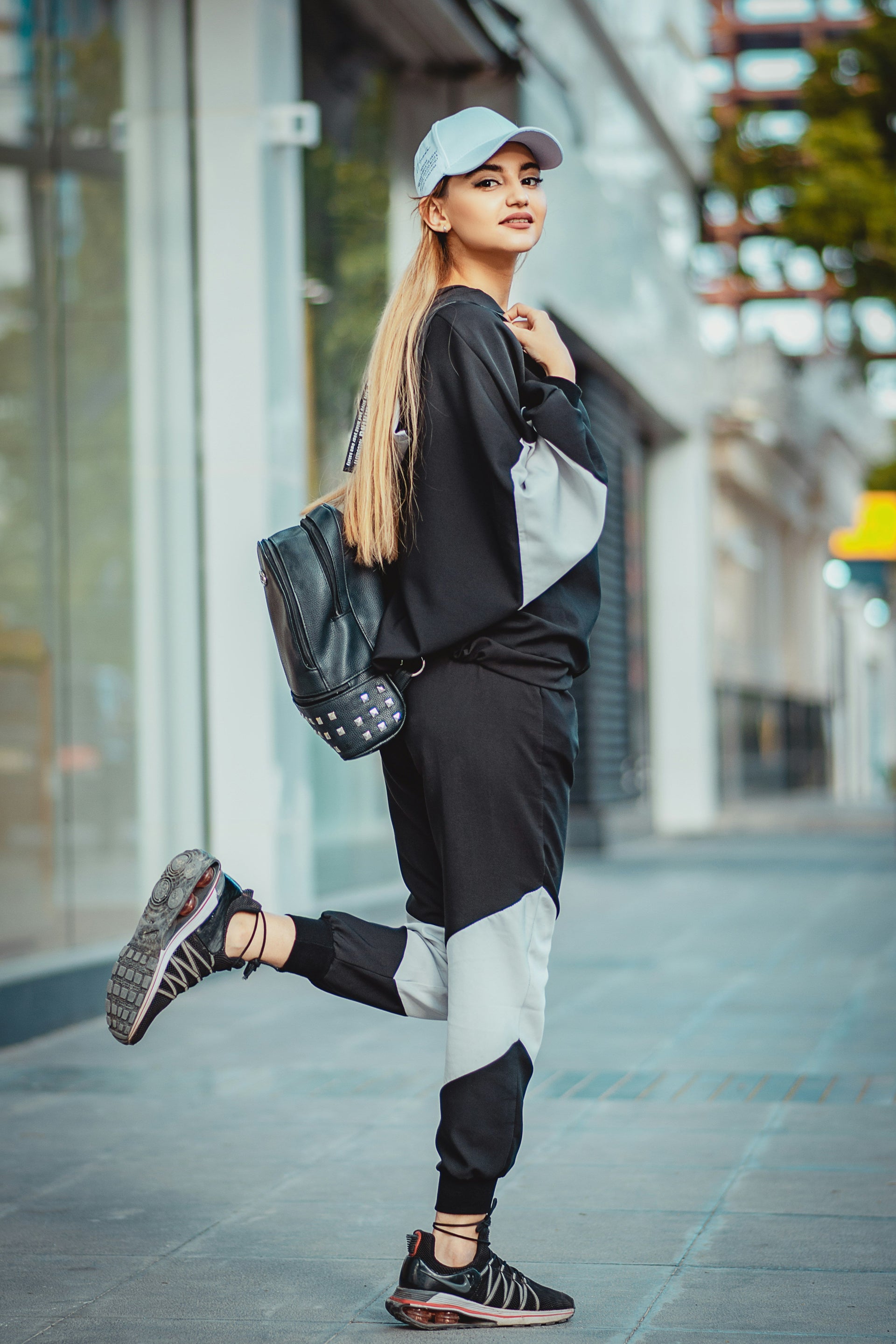 Activewear & Athleisure - FLORENTINE IRIS
