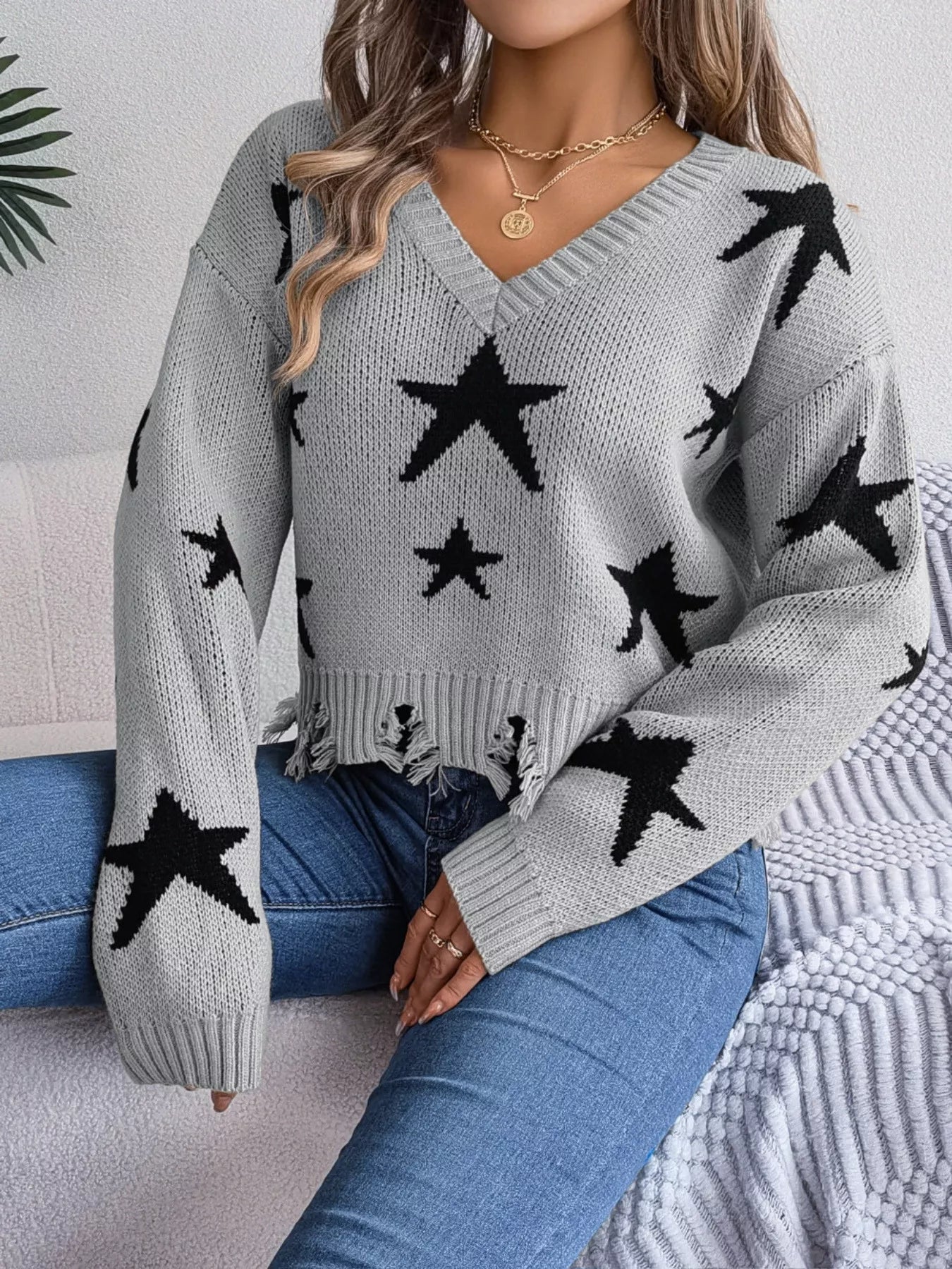 Star Pattern V - Neck Distressed Sweater - FLORENTINE IRIS