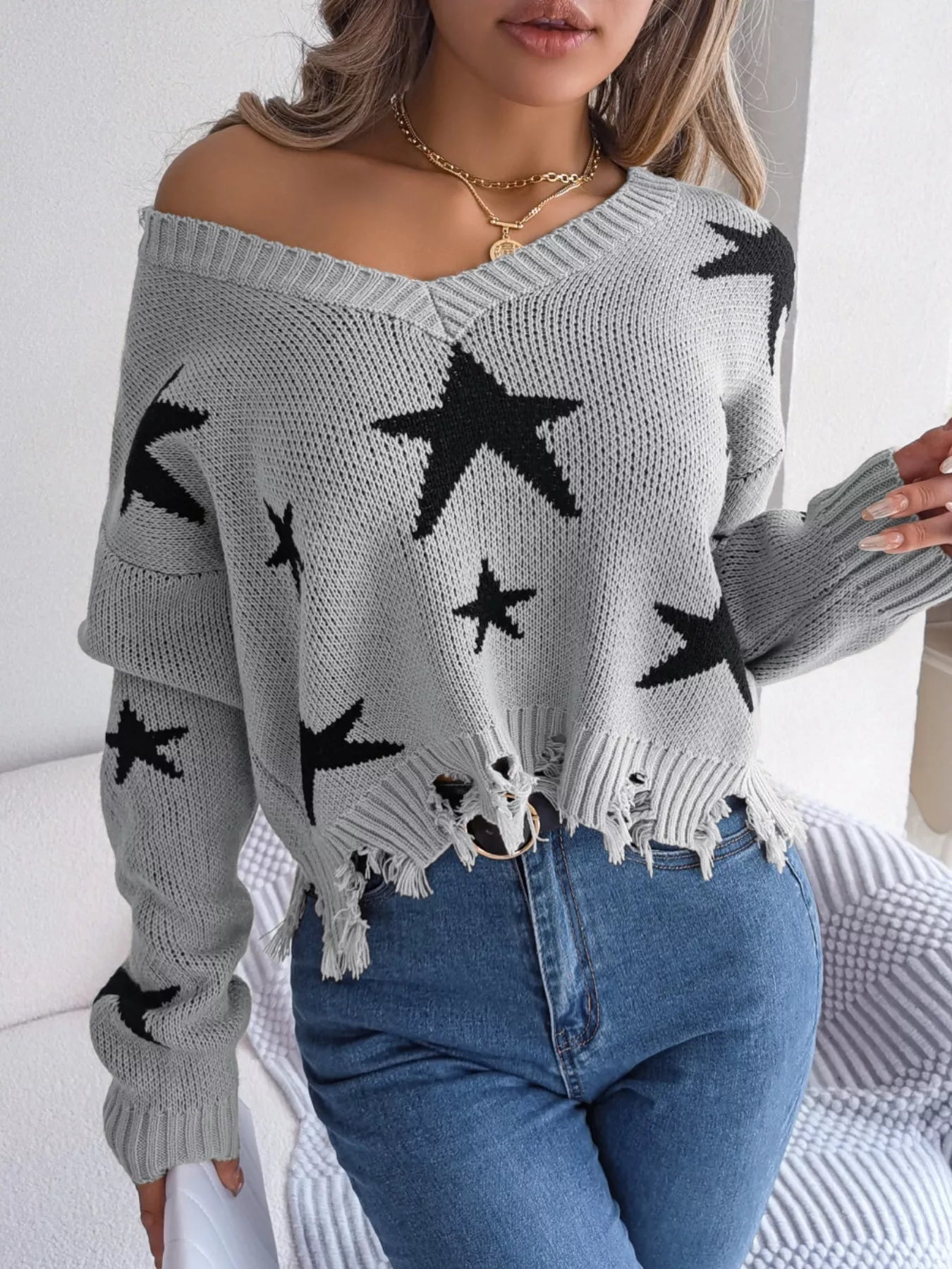 Star Pattern V - Neck Distressed Sweater - FLORENTINE IRIS