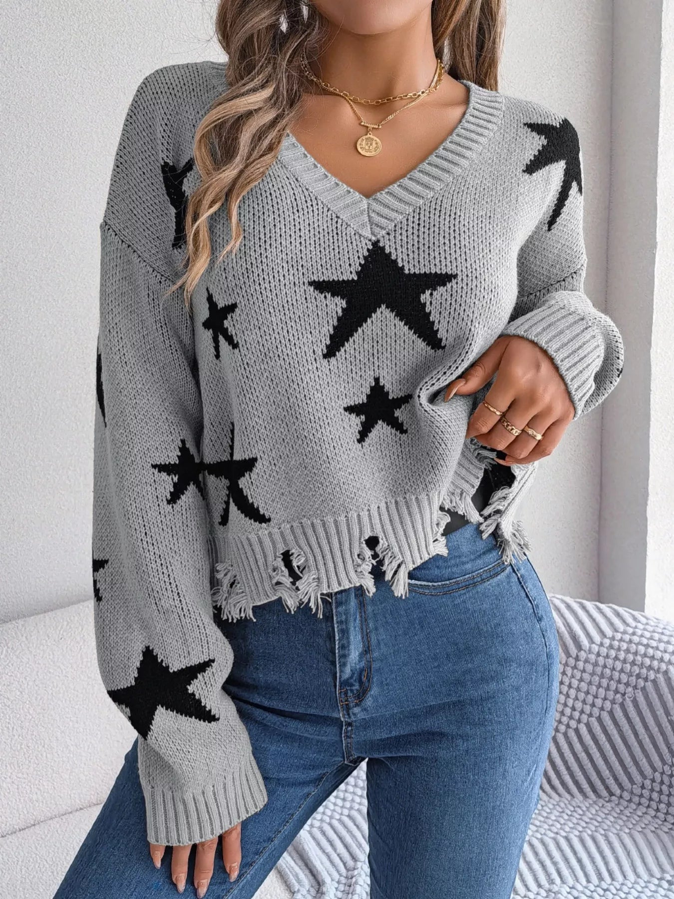 Star Pattern V - Neck Distressed Sweater - FLORENTINE IRIS